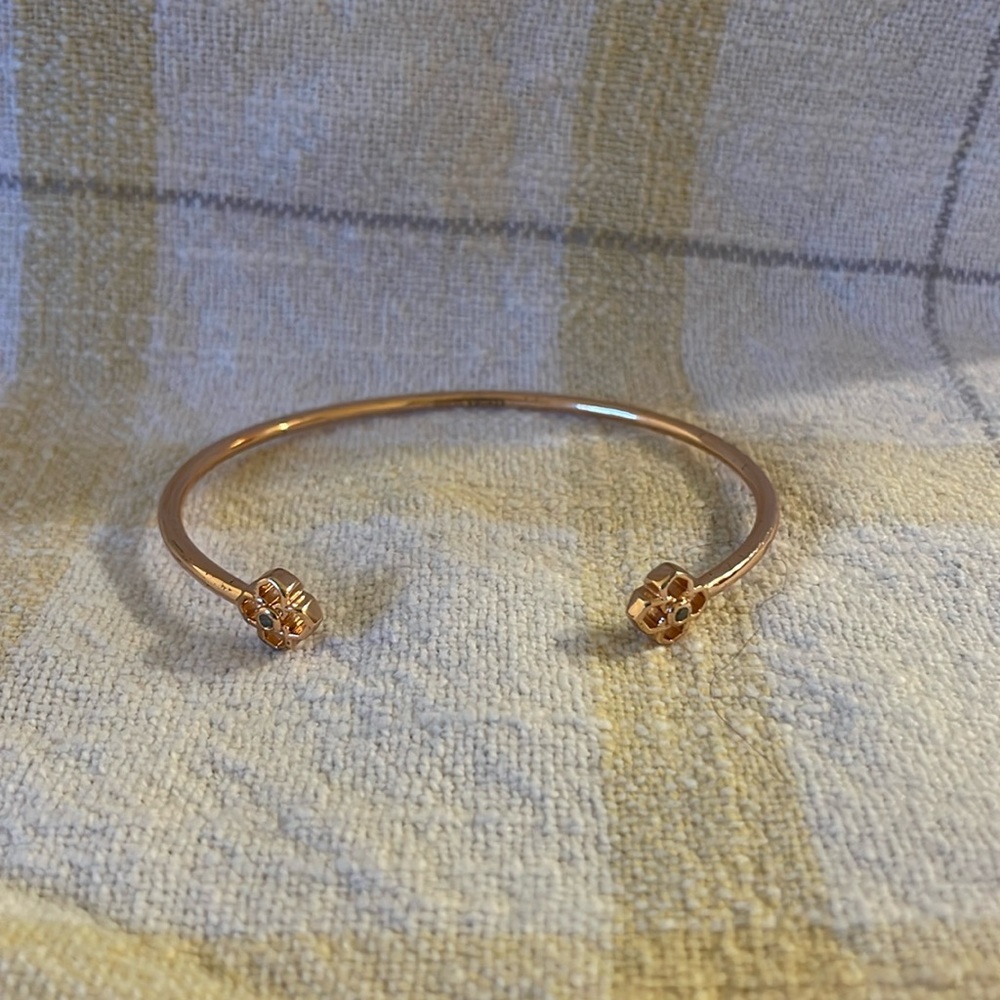 Rose Gold Kendra Scott squeeze bracelet